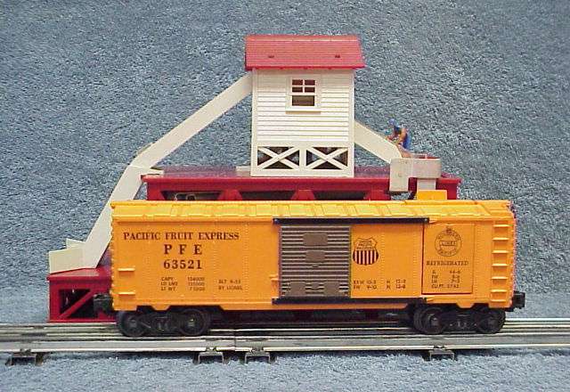 Photo of a 352 Ice Depot with red base & the 6352-1 Ice Car